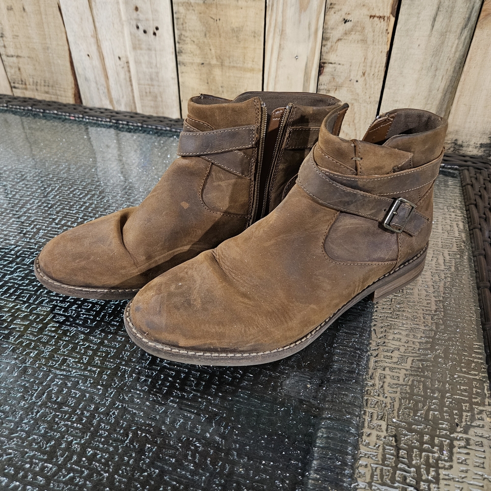 Clarks Men's Tan Leather Buckle Boots